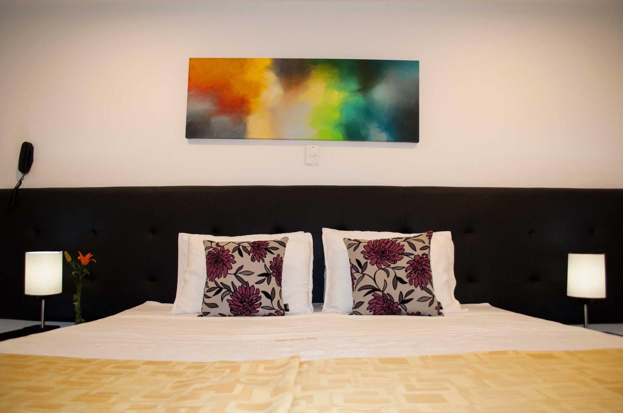 Hotel Ferias Park โบโกตา ภายนอก รูปภาพ