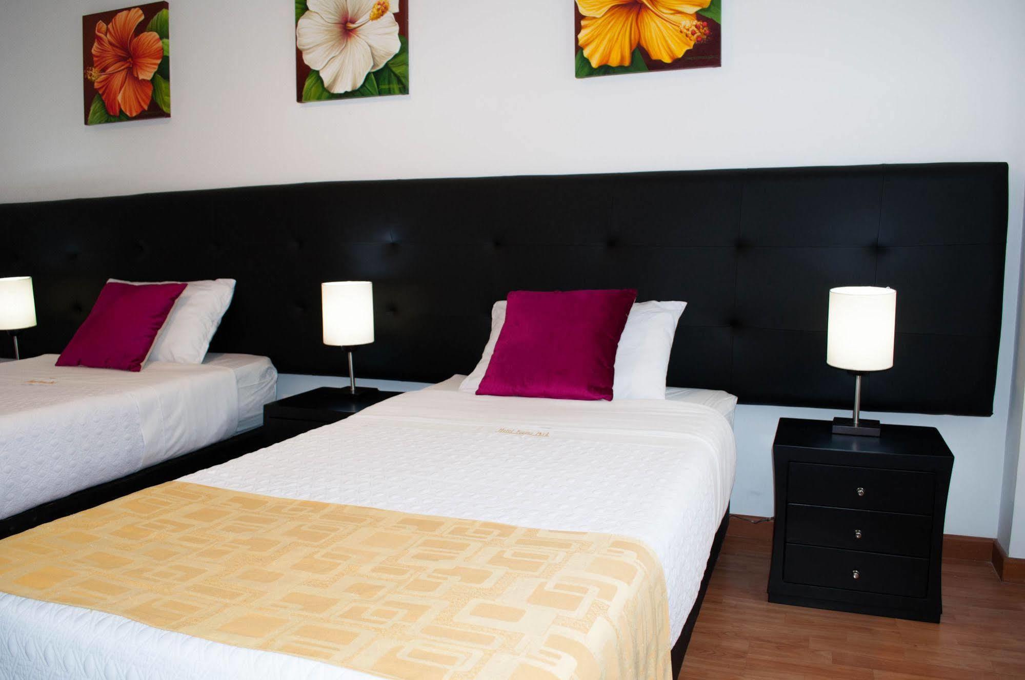 Hotel Ferias Park โบโกตา ภายนอก รูปภาพ