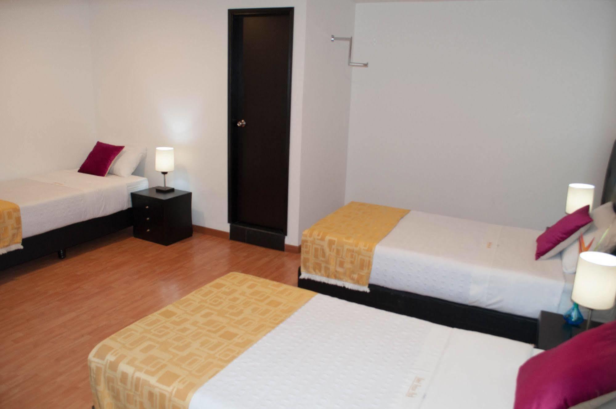 Hotel Ferias Park โบโกตา ภายนอก รูปภาพ