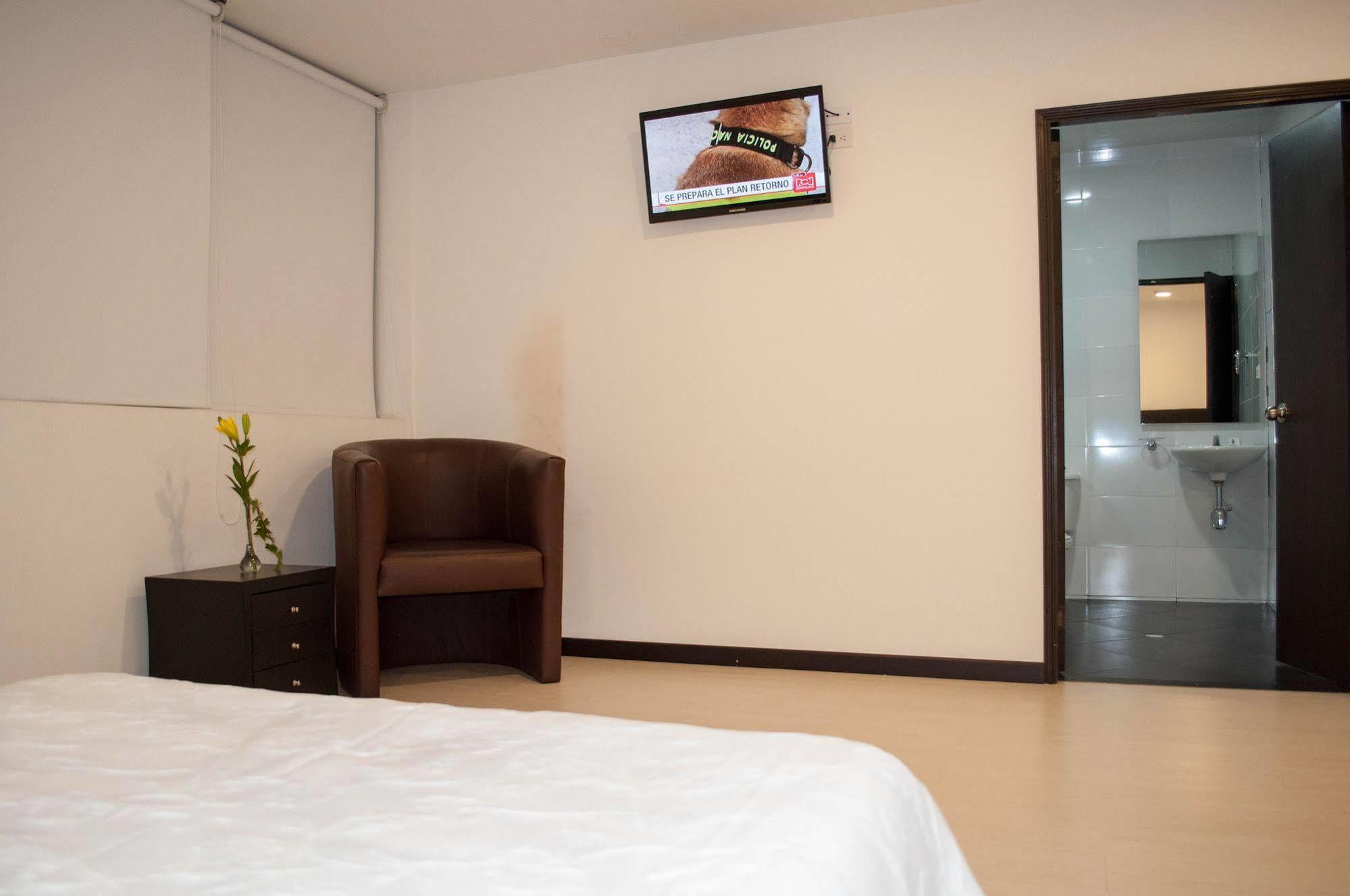 Hotel Ferias Park โบโกตา ภายนอก รูปภาพ